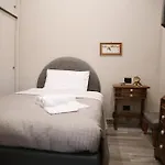 Lucca Mira