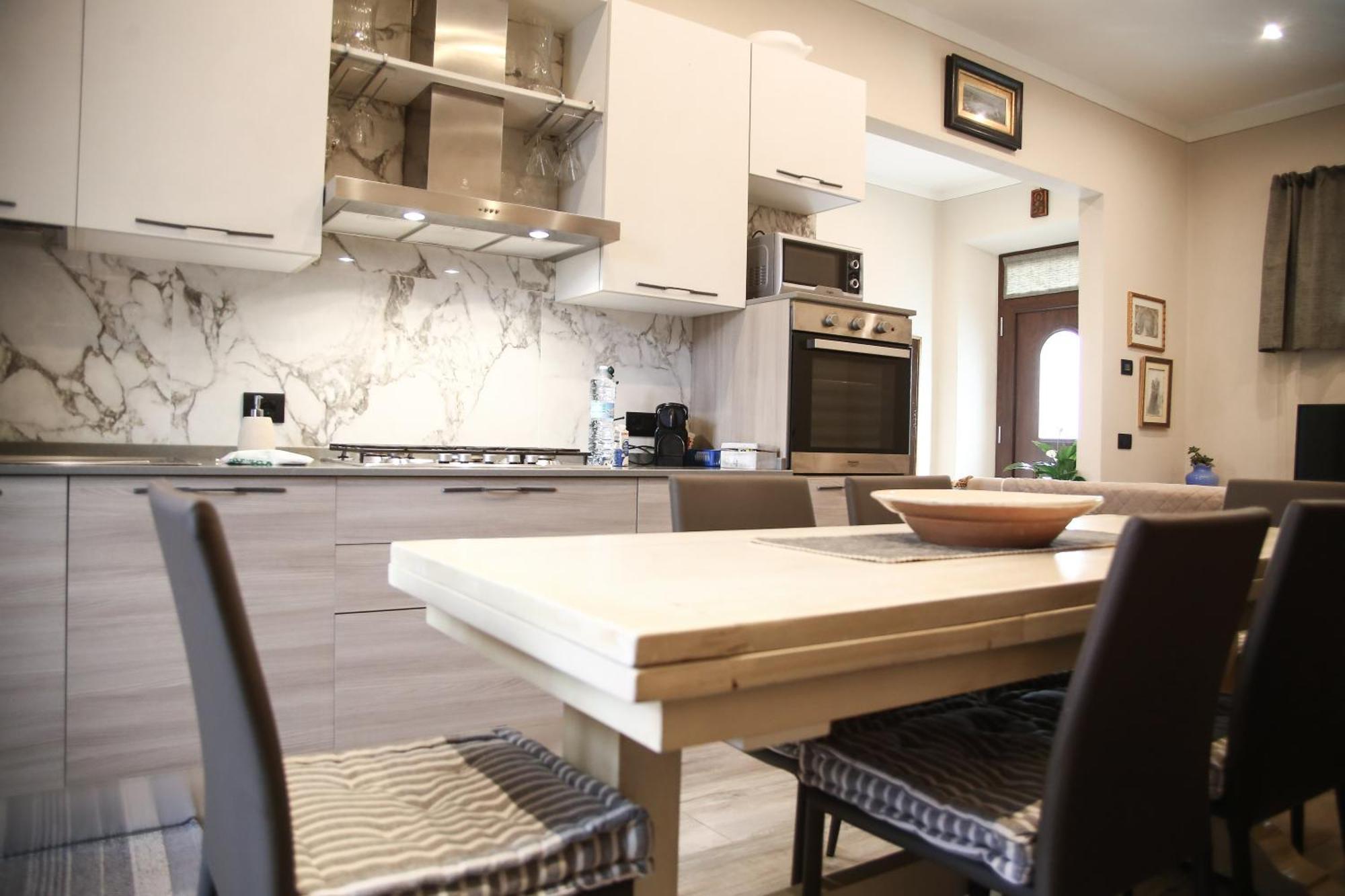 Mira Apartment *